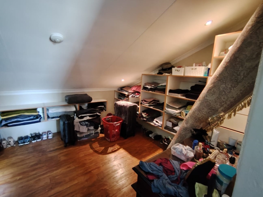 2 Bedroom Property for Sale in Rooihuiskraal North Gauteng