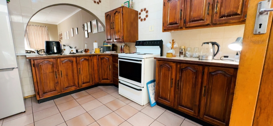 3 Bedroom Property for Sale in Three Rivers Proper Gauteng