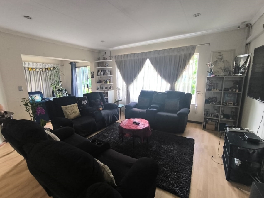 3 Bedroom Property for Sale in Edenburg Gauteng