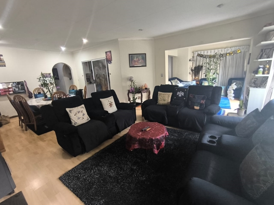 3 Bedroom Property for Sale in Edenburg Gauteng