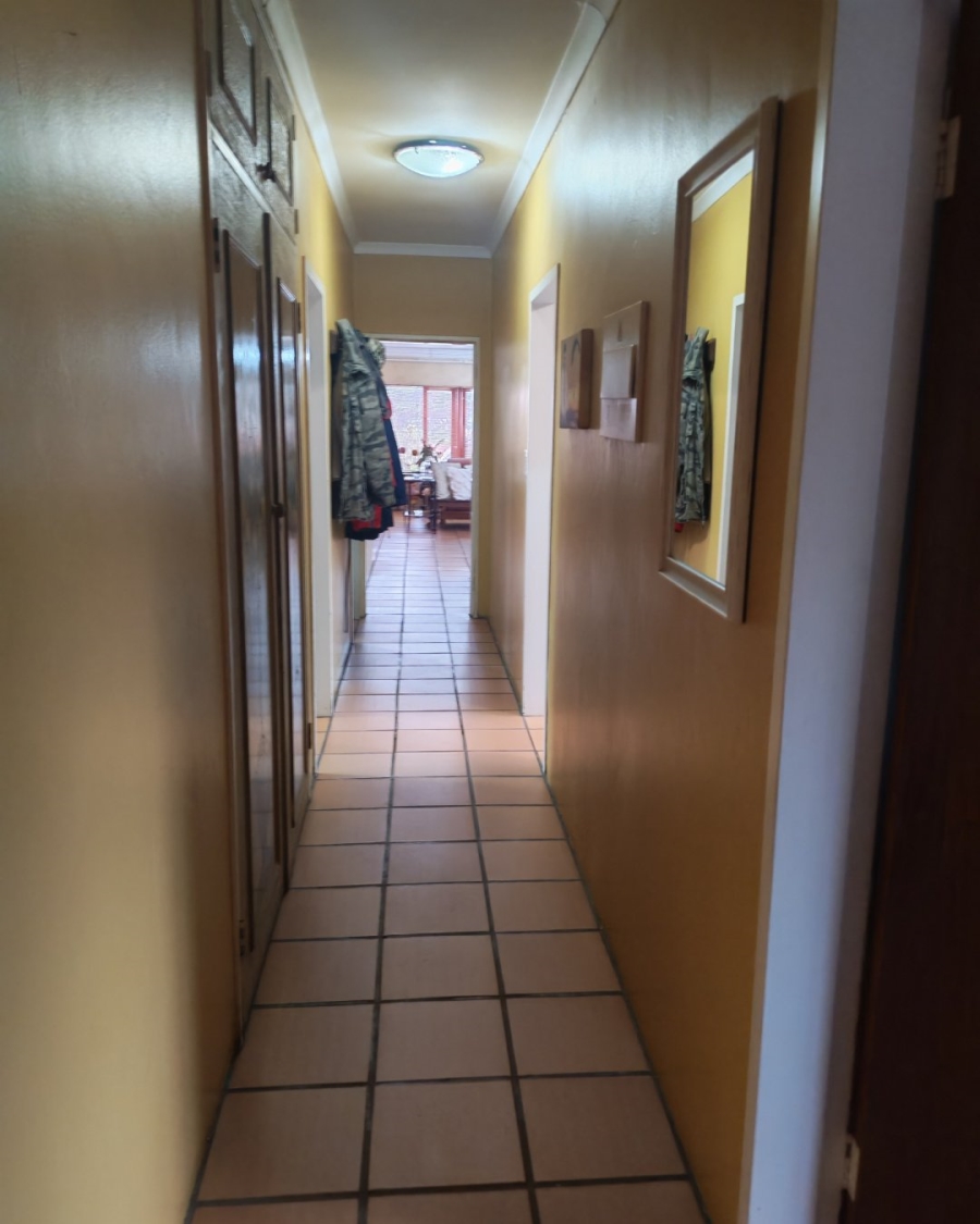 To Let 3 Bedroom Property for Rent in Constantia Park Gauteng