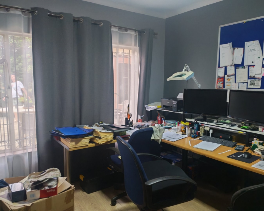 To Let 3 Bedroom Property for Rent in Constantia Park Gauteng