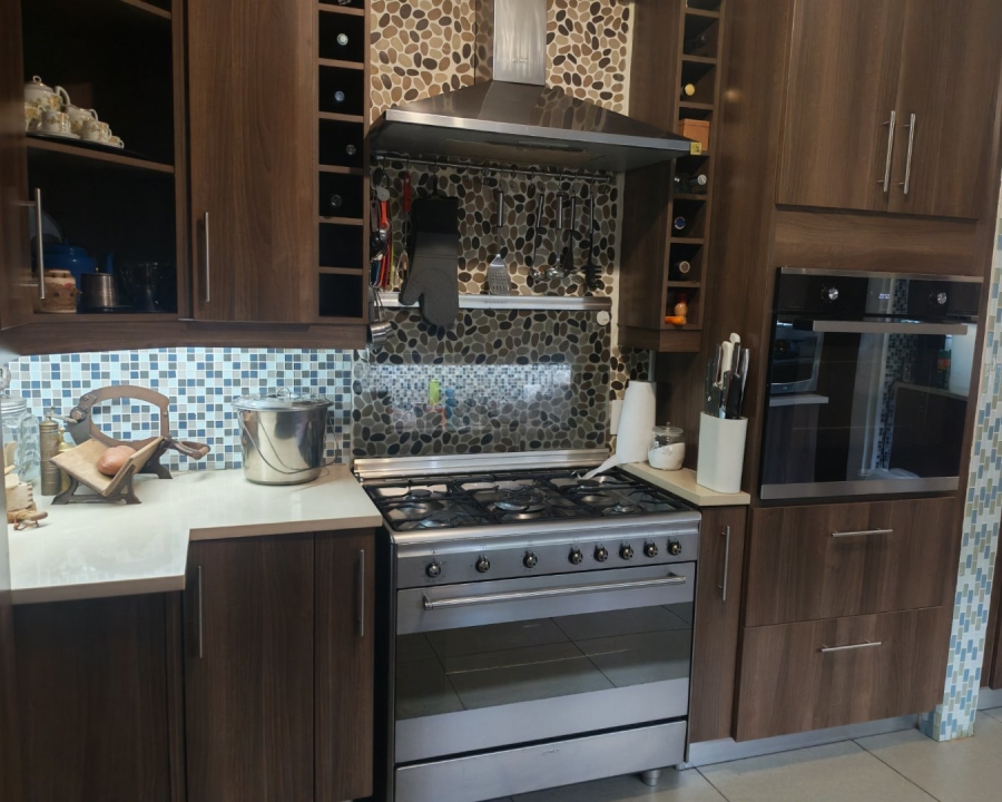 To Let 3 Bedroom Property for Rent in Constantia Park Gauteng