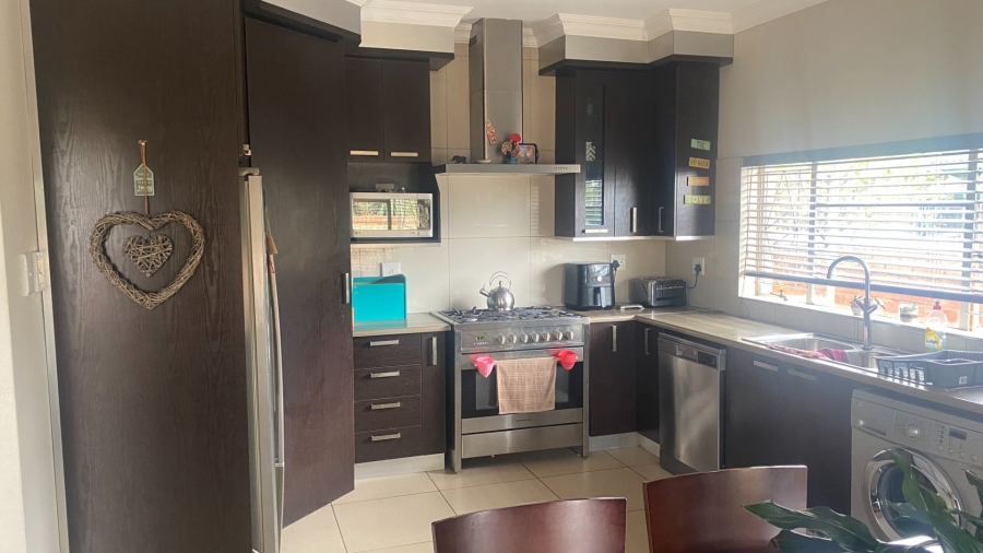 3 Bedroom Property for Sale in Rietfontein Gauteng