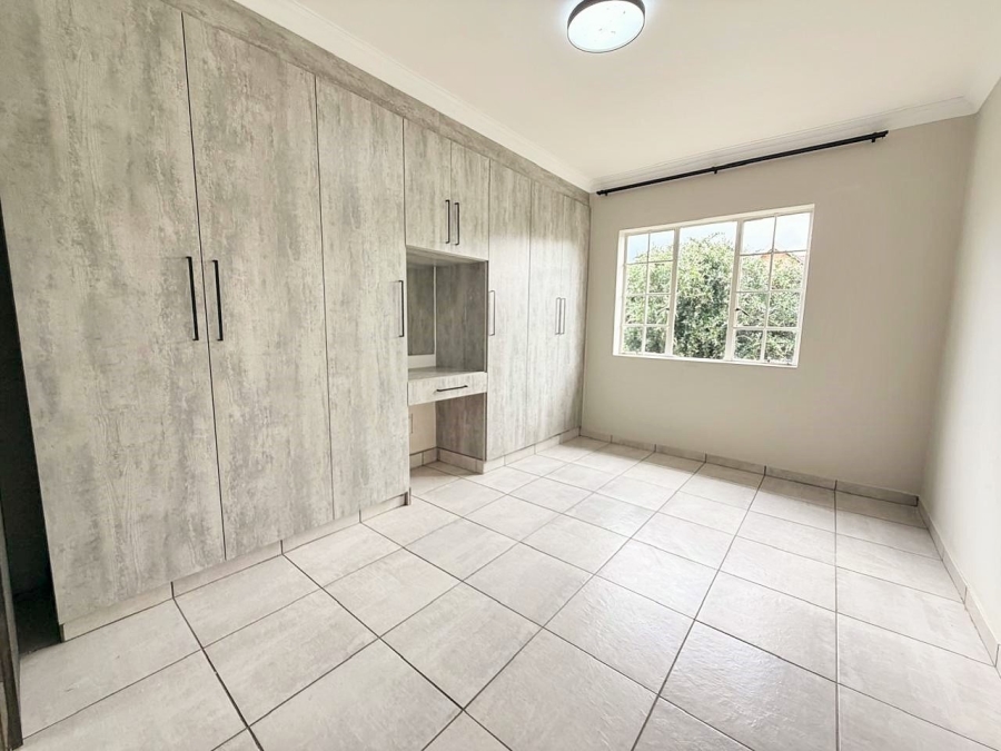 2 Bedroom Property for Sale in Rietvalleirand Gauteng