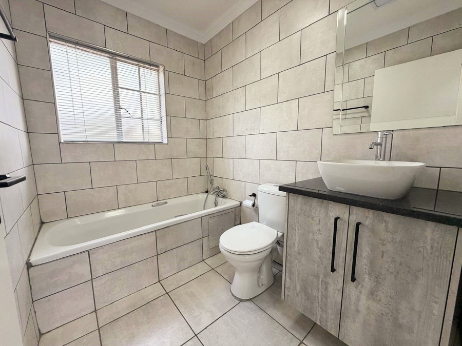 2 Bedroom Property for Sale in Rietvalleirand Gauteng