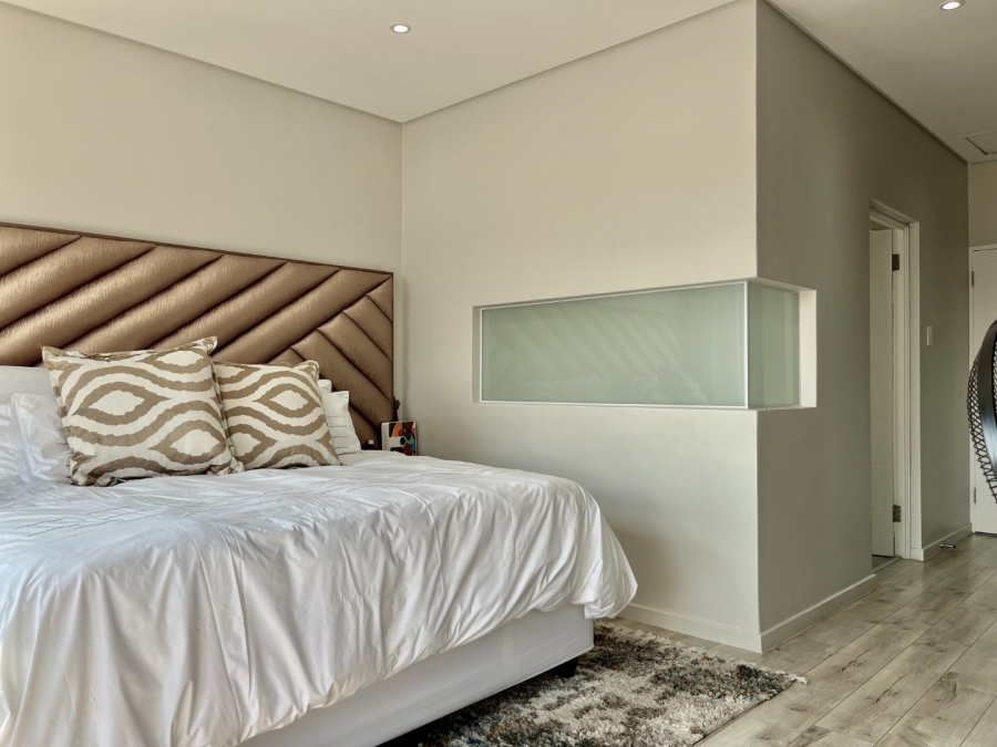 3 Bedroom Property for Sale in Crowthorne AH Gauteng