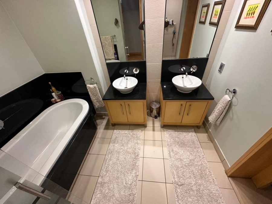 1 Bedroom Property for Sale in Sandton Central Gauteng