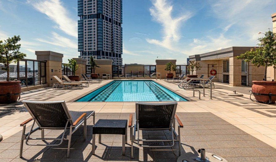 1 Bedroom Property for Sale in Sandton Central Gauteng