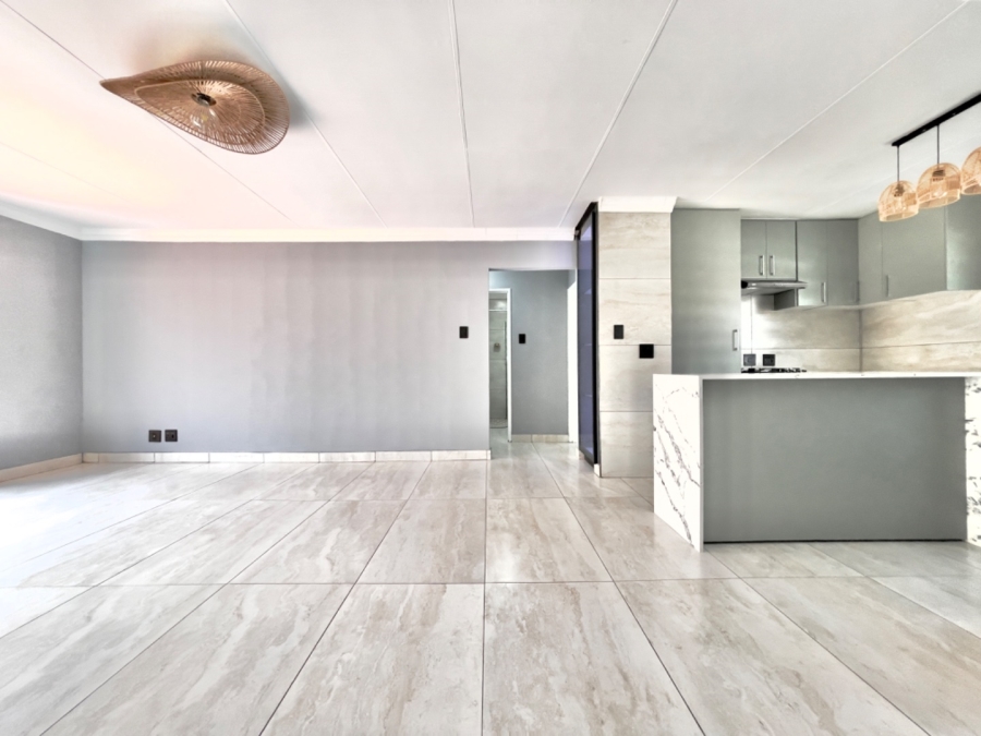 To Let  Bedroom Property for Rent in Bonaero Park Gauteng