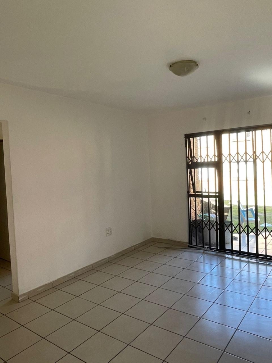 To Let 2 Bedroom Property for Rent in Witfield Gauteng