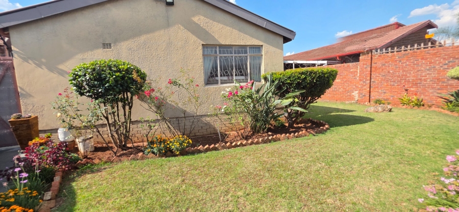 3 Bedroom Property for Sale in Laudium Gauteng