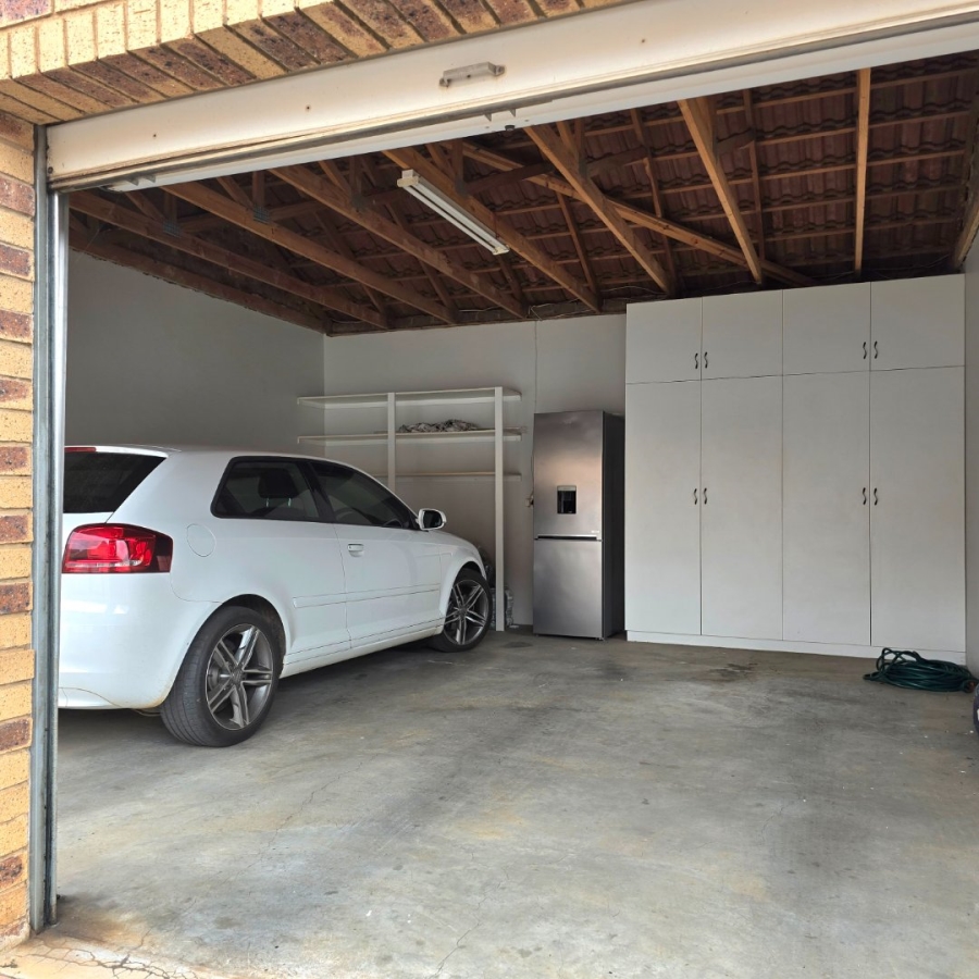 2 Bedroom Property for Sale in Equestria Gauteng