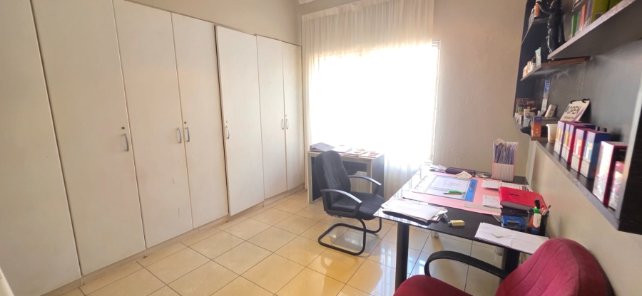 4 Bedroom Property for Sale in Erasmia Gauteng
