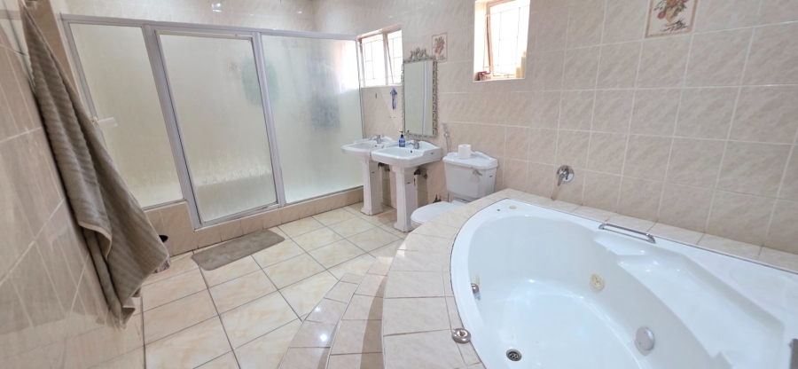 4 Bedroom Property for Sale in Erasmia Gauteng