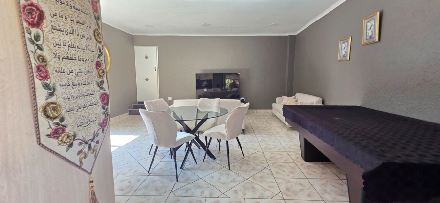 4 Bedroom Property for Sale in Erasmia Gauteng
