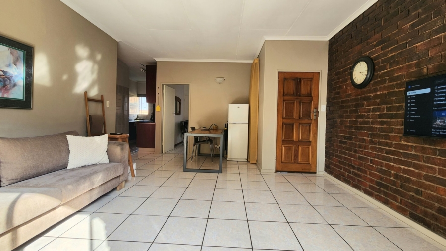 2 Bedroom Property for Sale in Zwartkop Gauteng