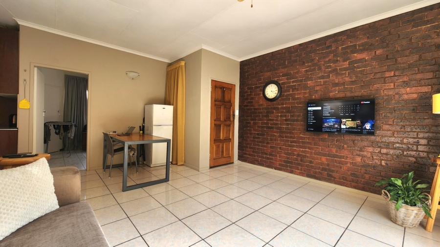 2 Bedroom Property for Sale in Zwartkop Gauteng