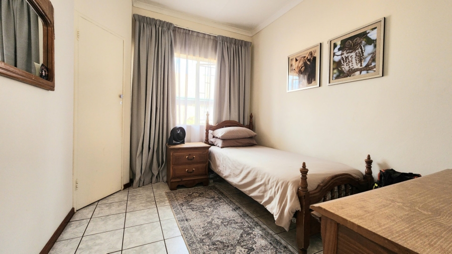2 Bedroom Property for Sale in Zwartkop Gauteng