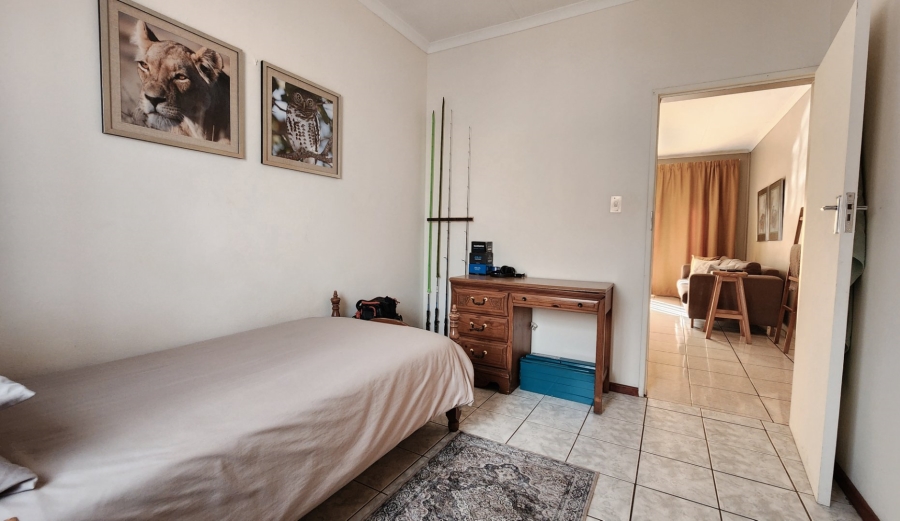 2 Bedroom Property for Sale in Zwartkop Gauteng