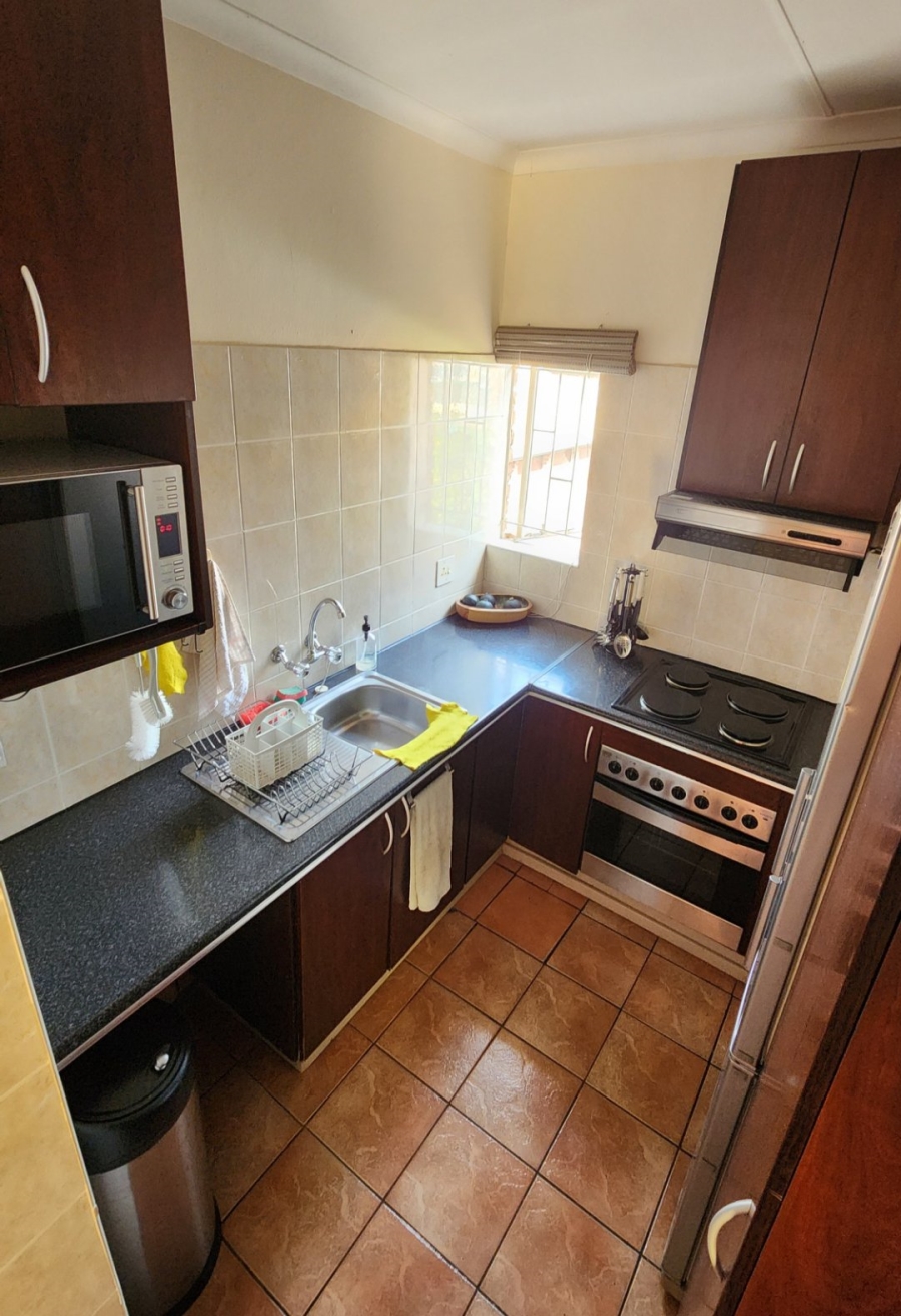 2 Bedroom Property for Sale in Zwartkop Gauteng