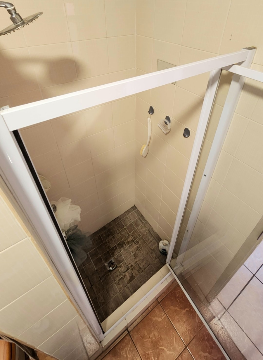 2 Bedroom Property for Sale in Zwartkop Gauteng