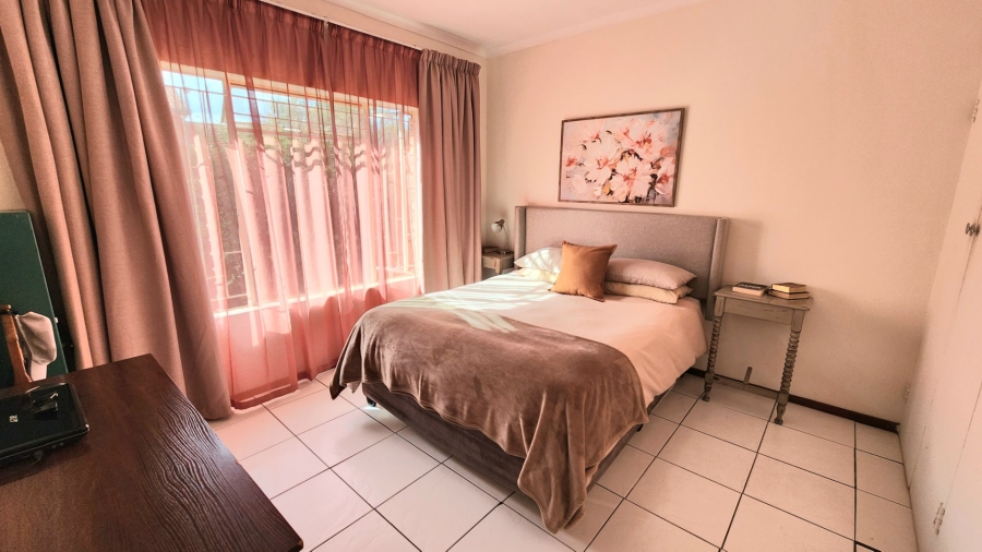 2 Bedroom Property for Sale in Zwartkop Gauteng