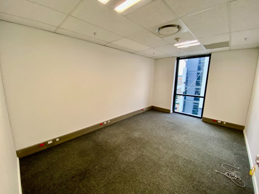 To Let Commercial Property for Rent in Vorna Valley Gauteng