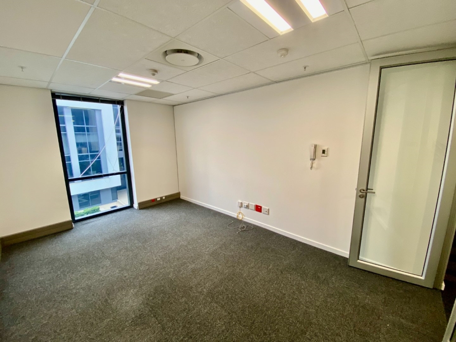 To Let Commercial Property for Rent in Vorna Valley Gauteng