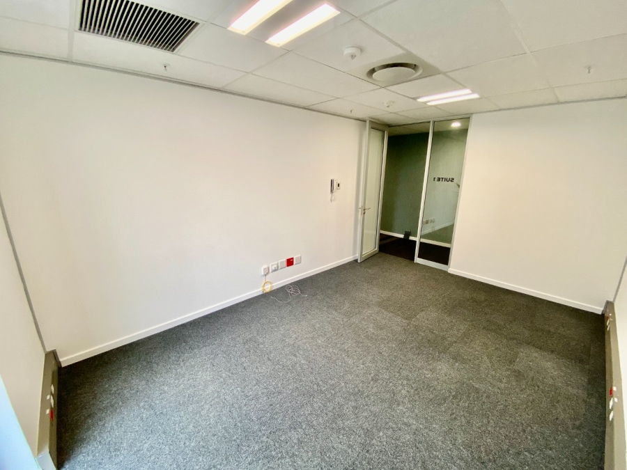 To Let Commercial Property for Rent in Vorna Valley Gauteng