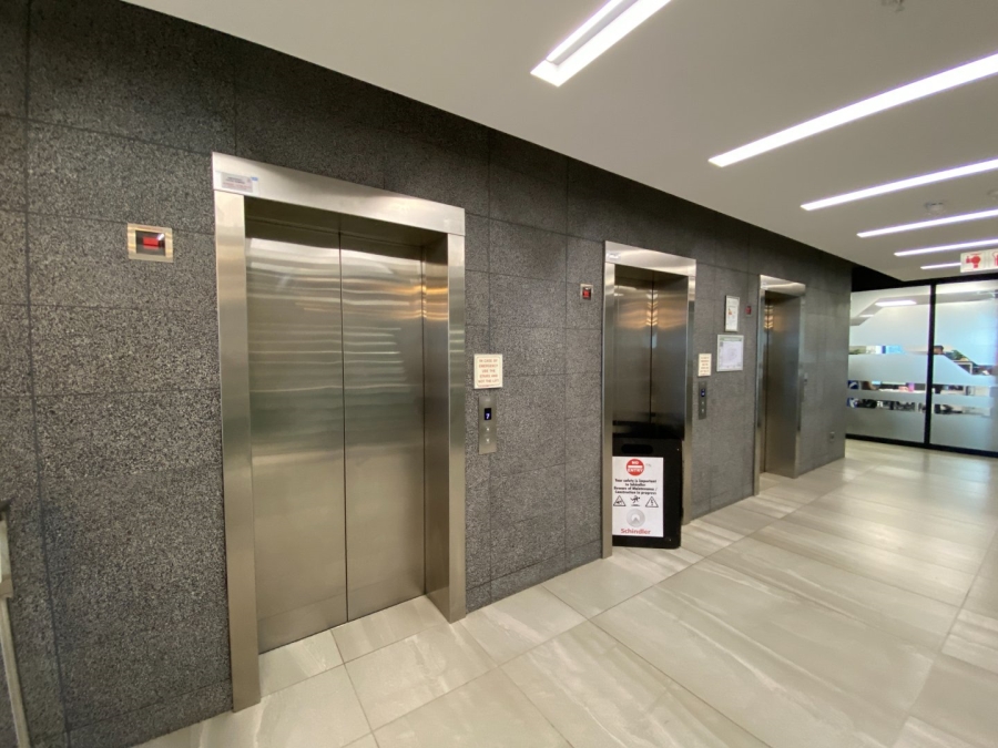 To Let Commercial Property for Rent in Vorna Valley Gauteng