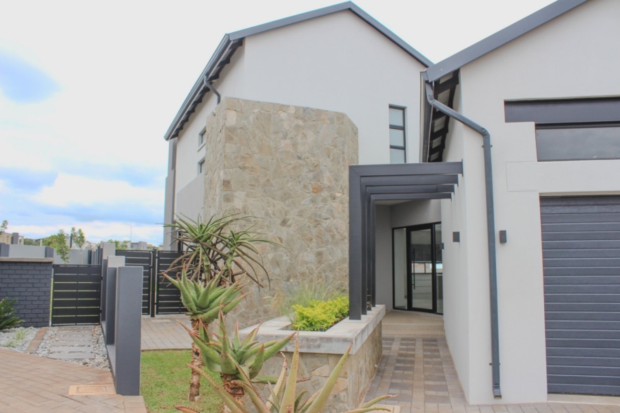 4 Bedroom Property for Sale in Fountainbrook Estate Gauteng