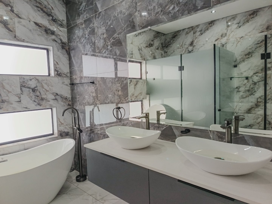 4 Bedroom Property for Sale in Fountainbrook Estate Gauteng