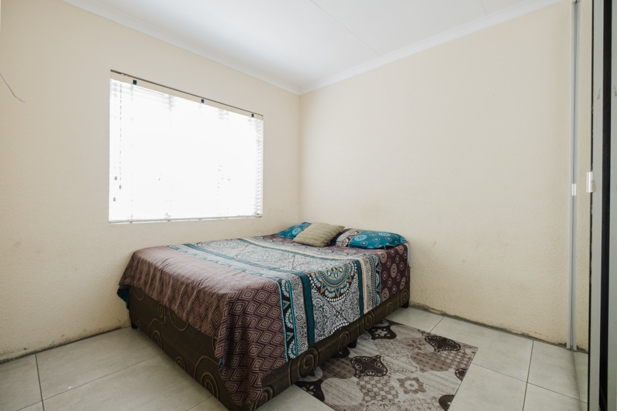 2 Bedroom Property for Sale in Mondeor Gauteng