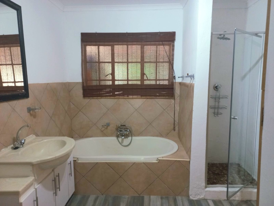 To Let 1 Bedroom Property for Rent in Florauna Gauteng