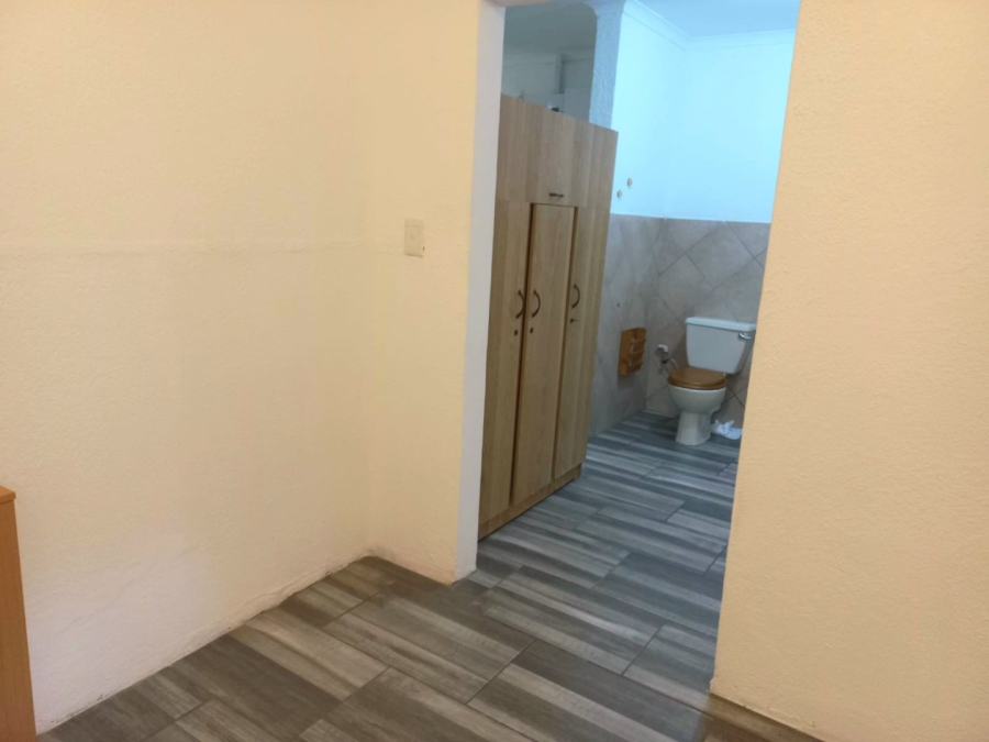 To Let 1 Bedroom Property for Rent in Florauna Gauteng