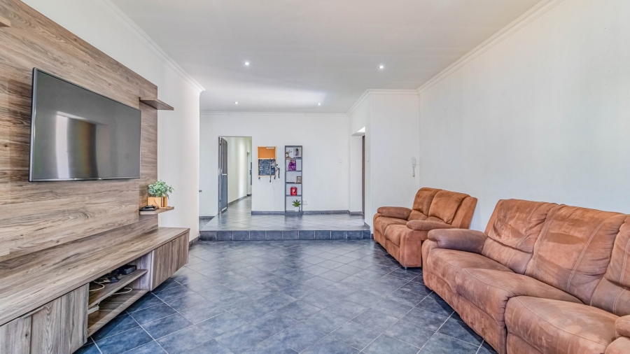 4 Bedroom Property for Sale in Lambton Gauteng