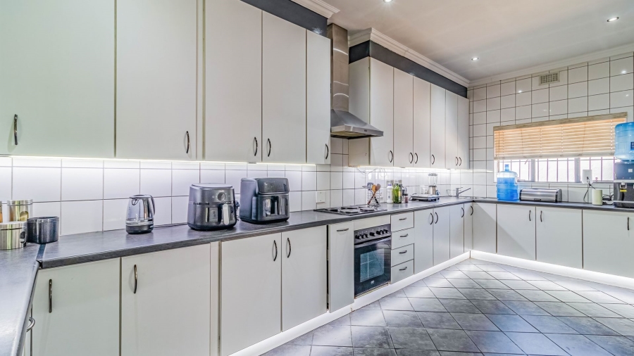 4 Bedroom Property for Sale in Lambton Gauteng