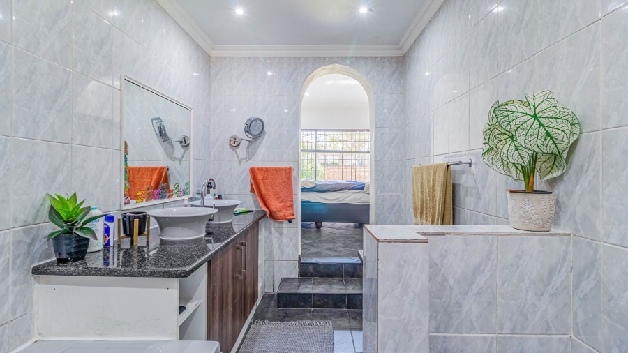 4 Bedroom Property for Sale in Lambton Gauteng