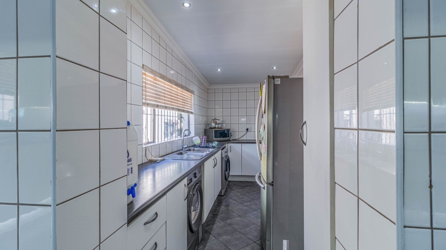 4 Bedroom Property for Sale in Lambton Gauteng