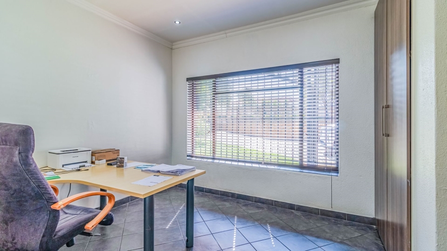 4 Bedroom Property for Sale in Lambton Gauteng