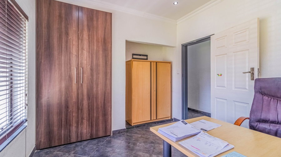 4 Bedroom Property for Sale in Lambton Gauteng