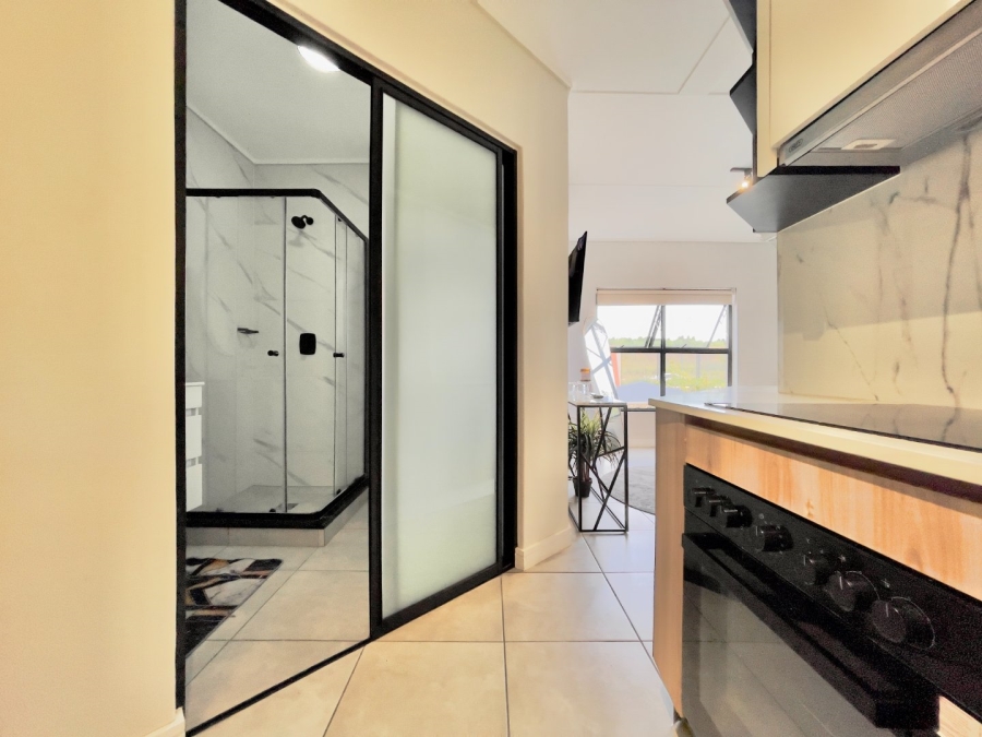 To Let 1 Bedroom Property for Rent in Waterfall Gauteng