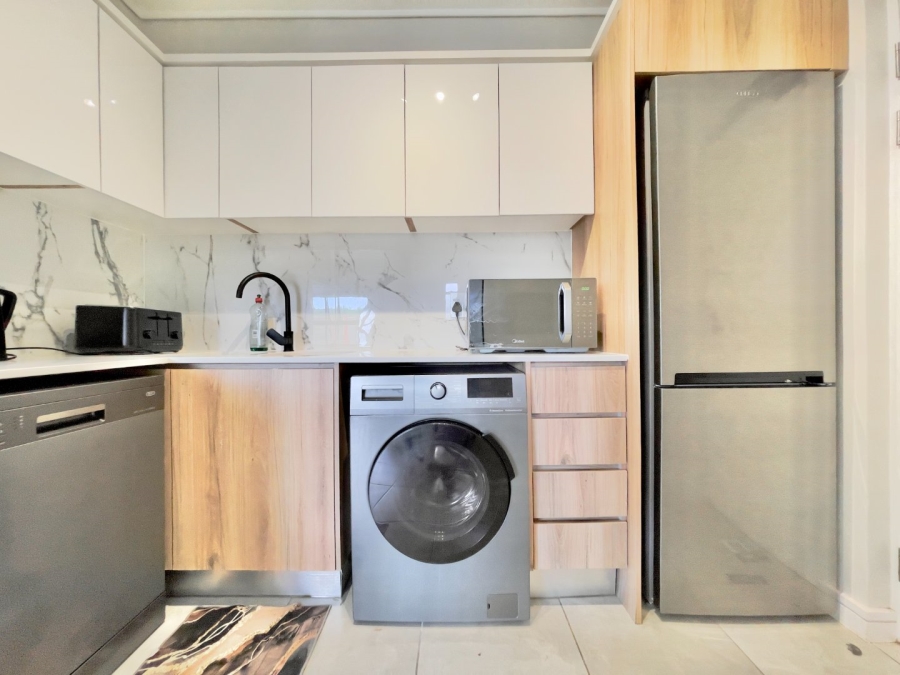 To Let 1 Bedroom Property for Rent in Waterfall Gauteng