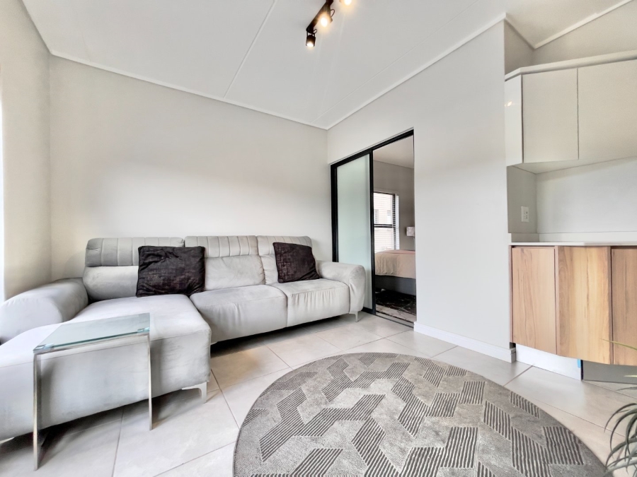 To Let 1 Bedroom Property for Rent in Waterfall Gauteng