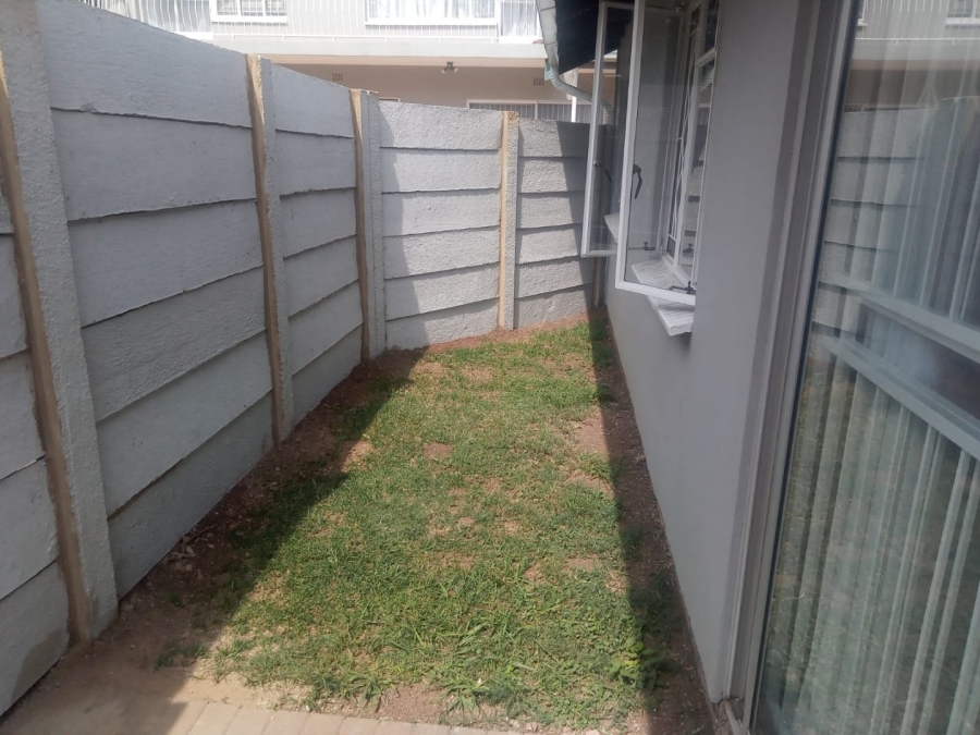 To Let 2 Bedroom Property for Rent in Eastleigh Ridge Gauteng