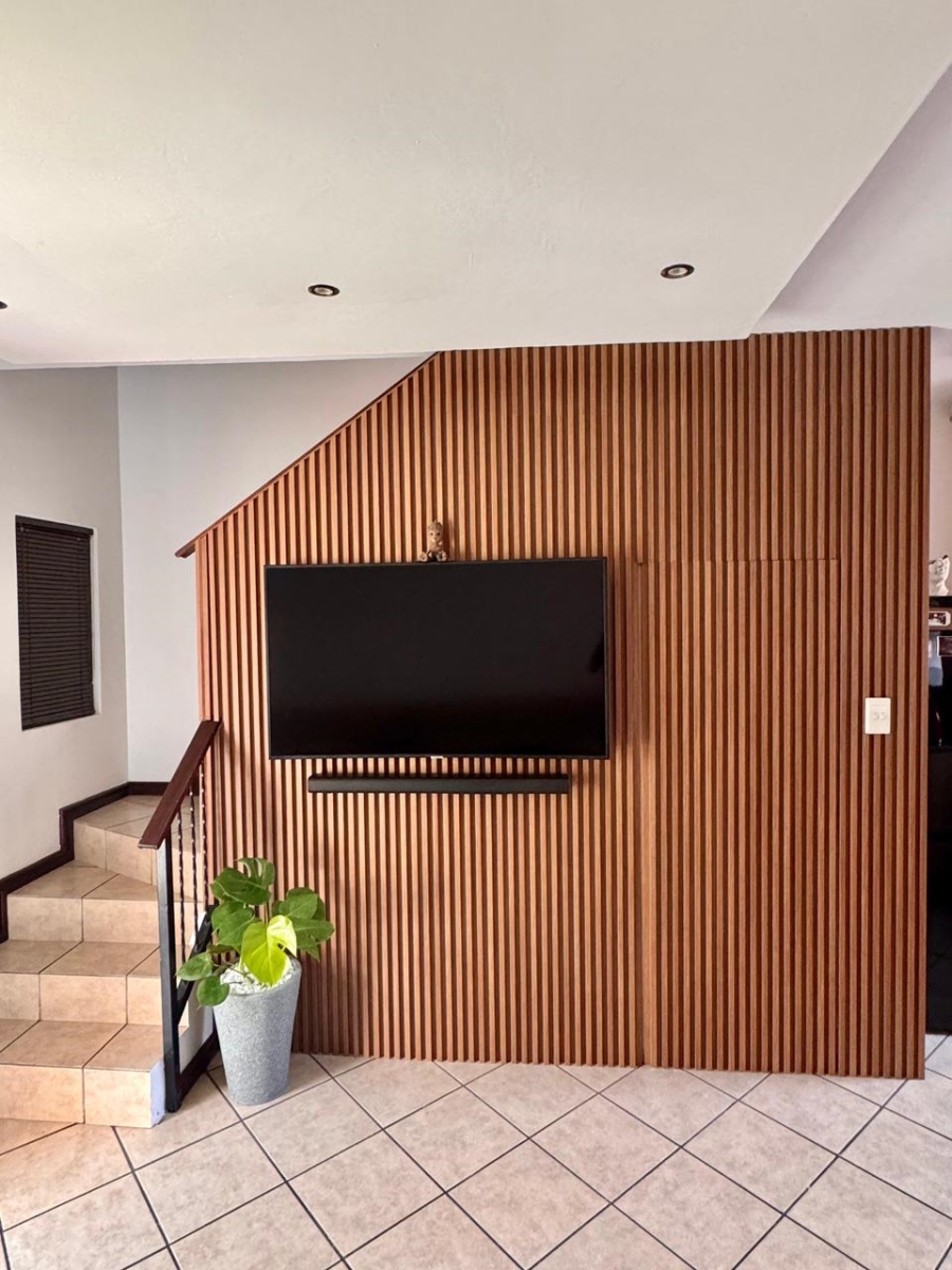 To Let 2 Bedroom Property for Rent in Carlswald Gauteng