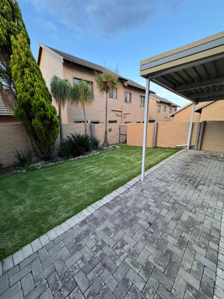 To Let 2 Bedroom Property for Rent in Carlswald Gauteng