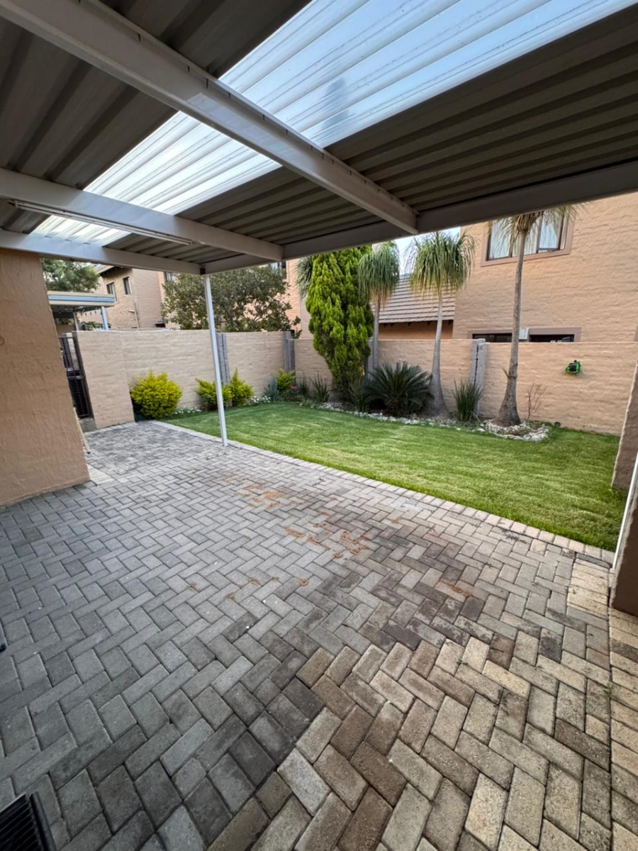 To Let 2 Bedroom Property for Rent in Carlswald Gauteng