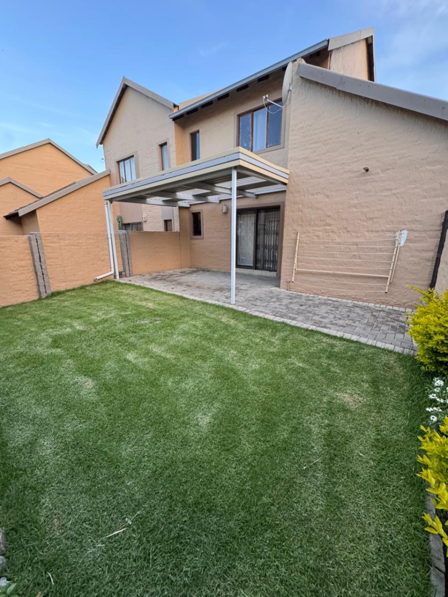 To Let 2 Bedroom Property for Rent in Carlswald Gauteng
